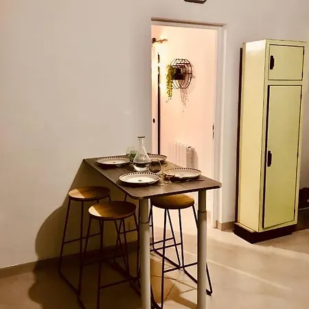 Apartment 23 Reims